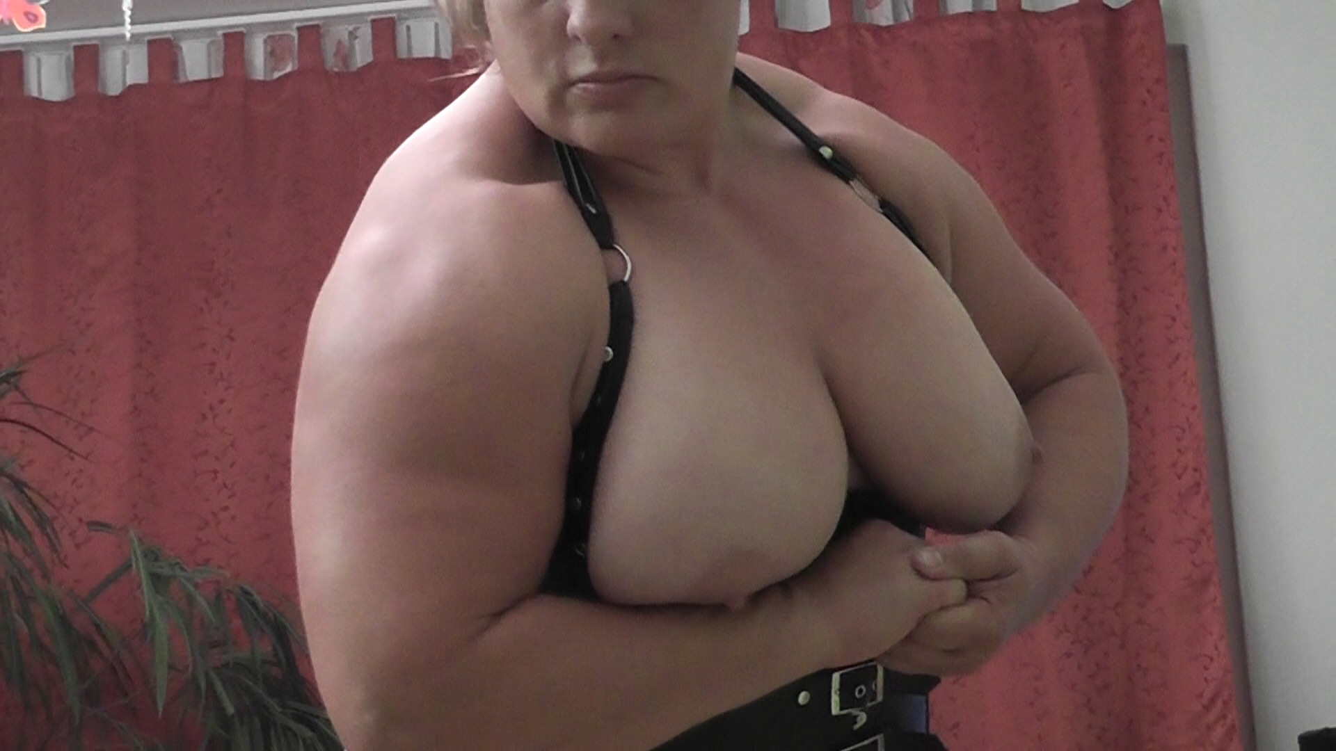 Huge Female Muscles Anna Konda Strongwoman BBW Milf Pawg